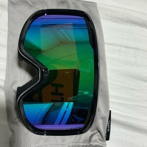 SMITH Frontier Goggles with Blue and Green Lens